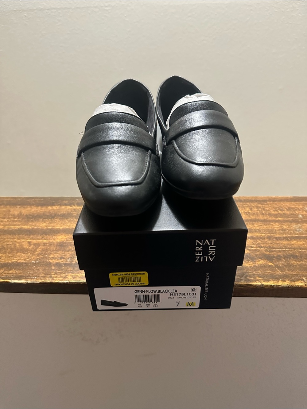 Naturalizer Genn-Flow Black Leather Womens Loafers